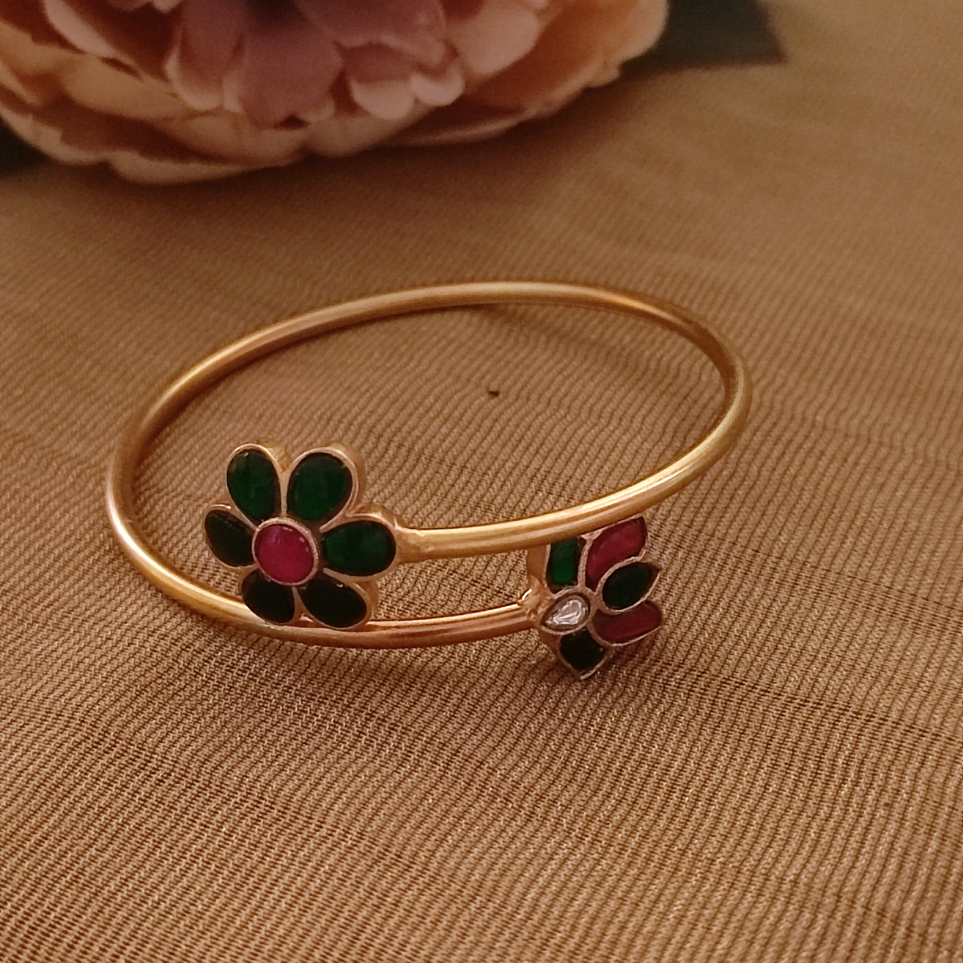 Green kundan flower with lotus bracelet 